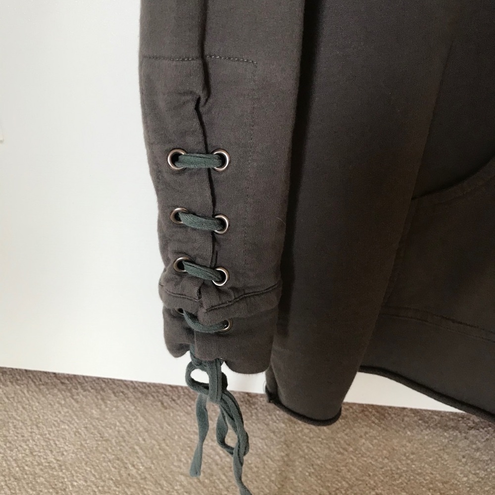 Olive pullover - Picture 3 of 3